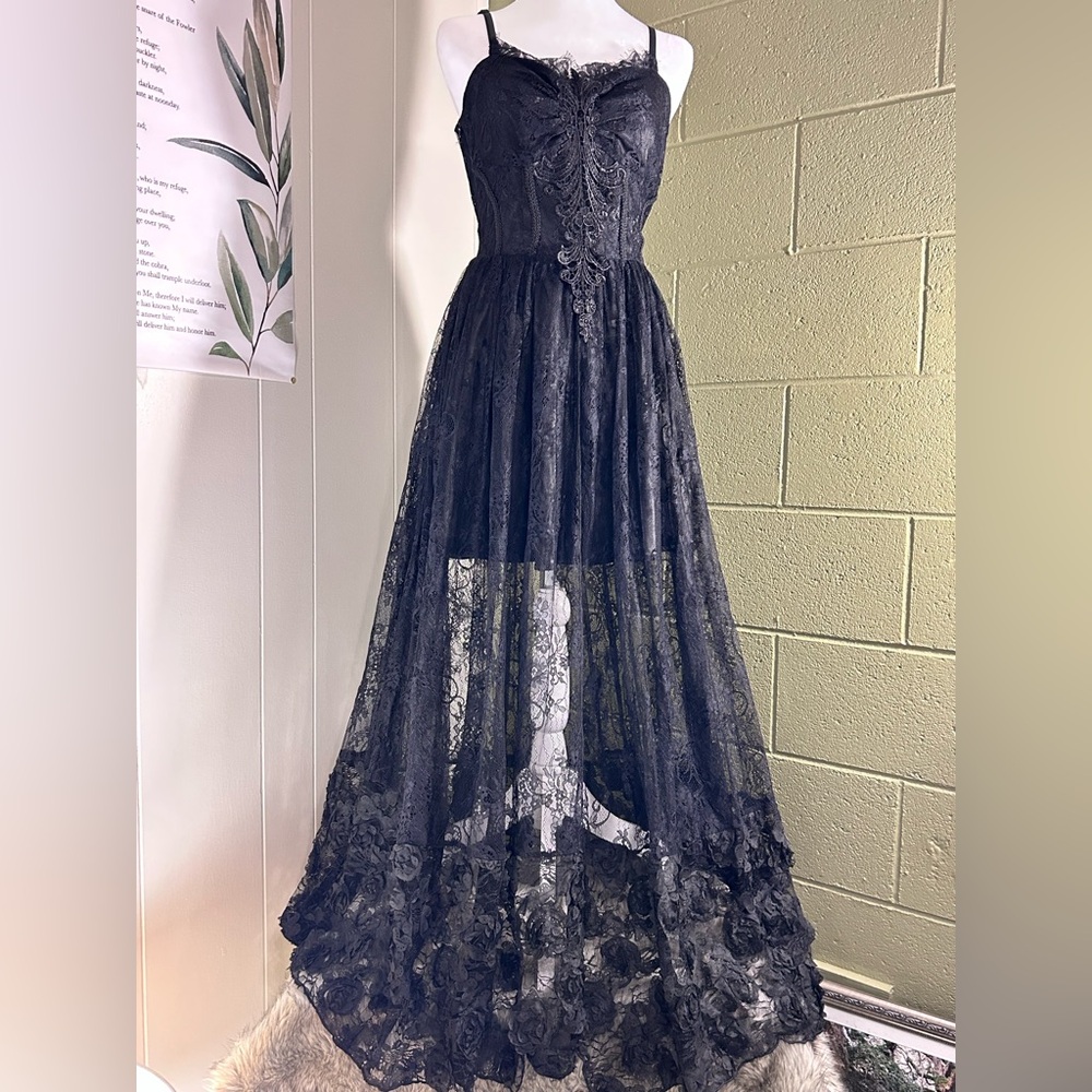 Black Lace Maxi Dress - Elegant Spaghetti Strap Gown